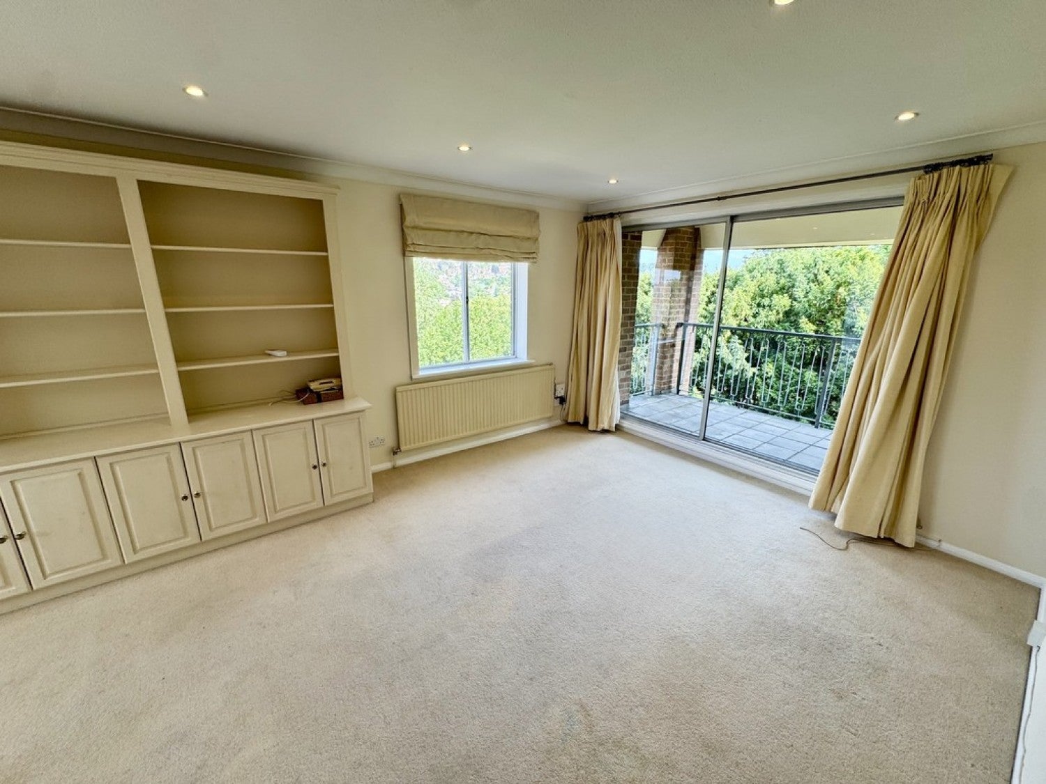 Flat West Mount in Guildford