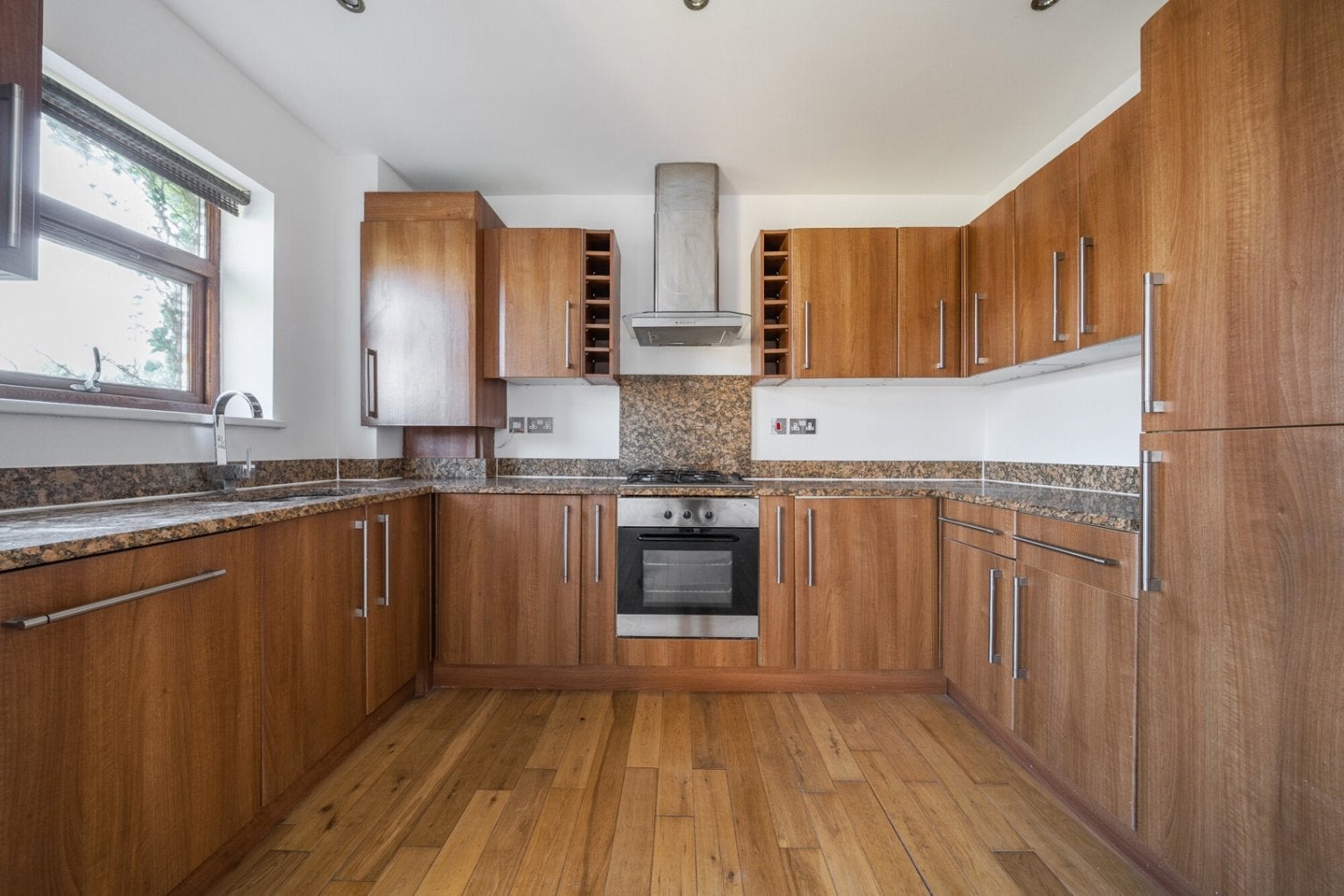 Flat Mayplace Road East in Greater London
