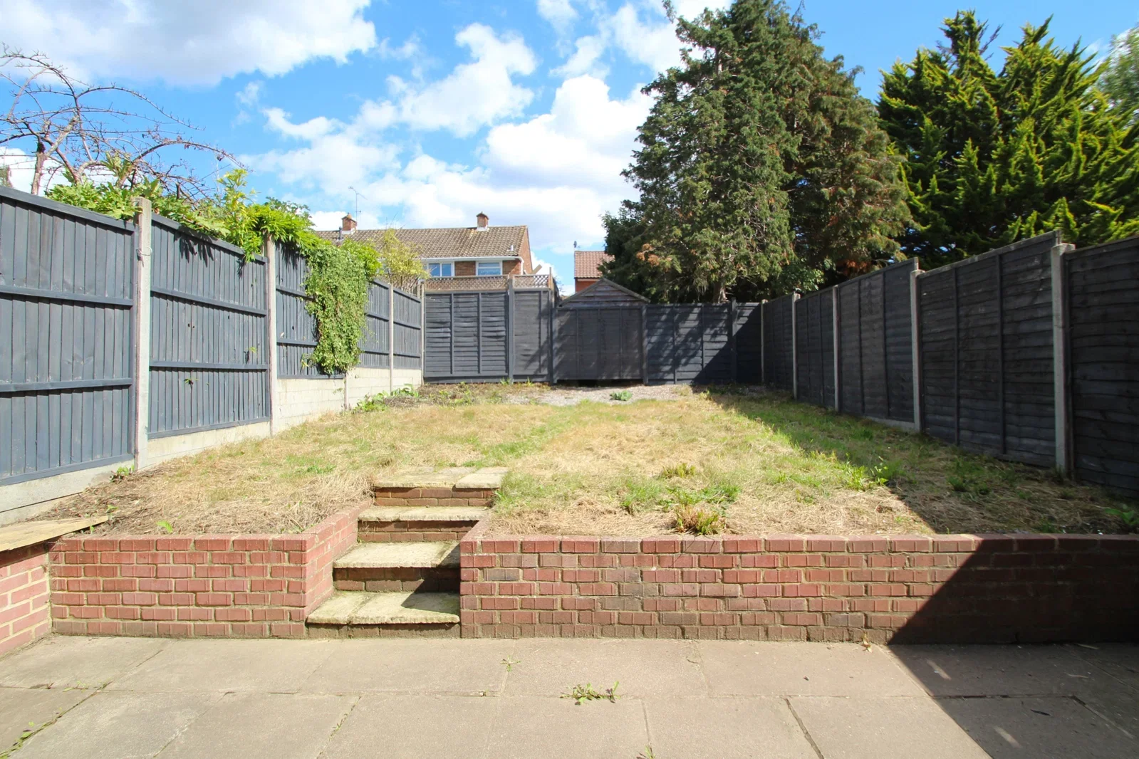 House Birchetts Close in Bracknell