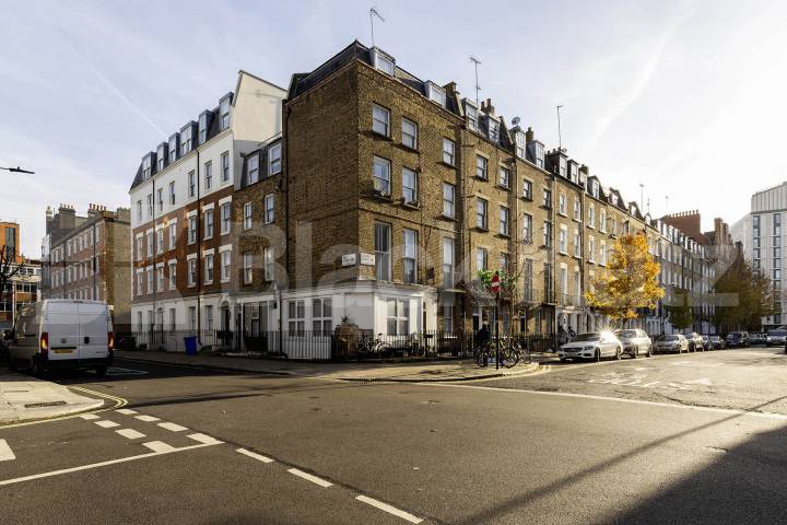 Flat Parkway in Greater London