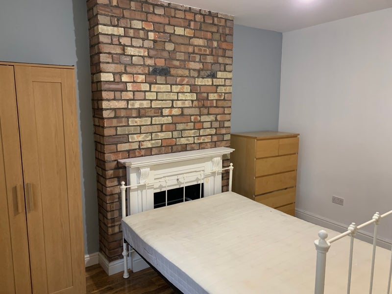 Room Aberfoyle Road in Greater London