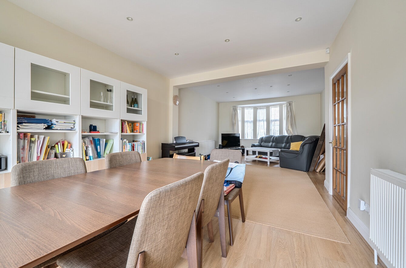 House Cissbury Ring South in Greater London