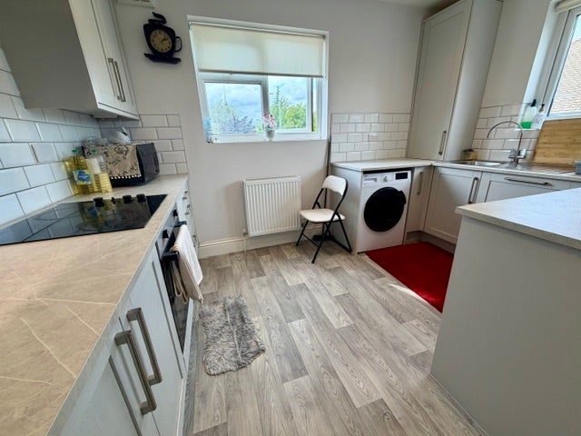 Flat Mountnessing Road in Billericay