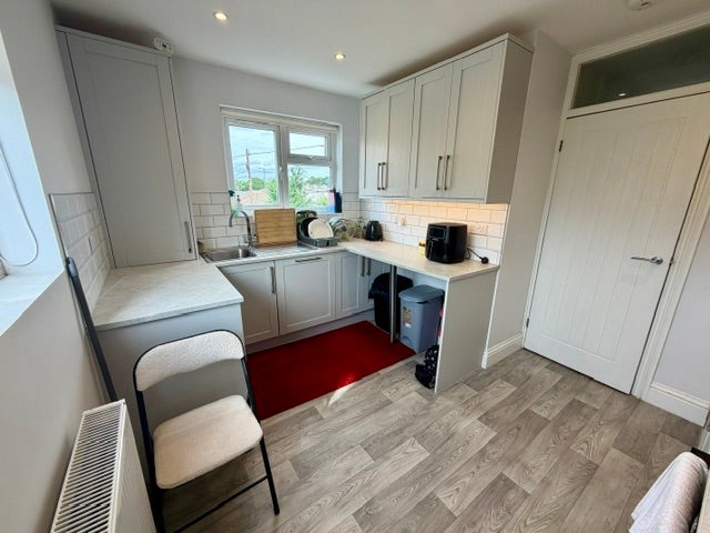 Flat Mountnessing Road in Billericay