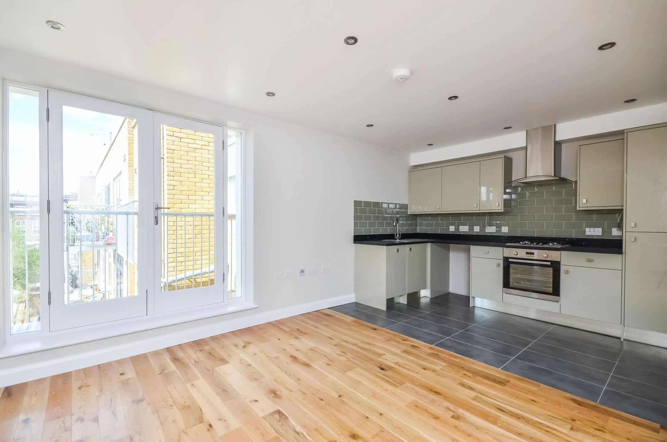 Flat Rye Lane in Greater London