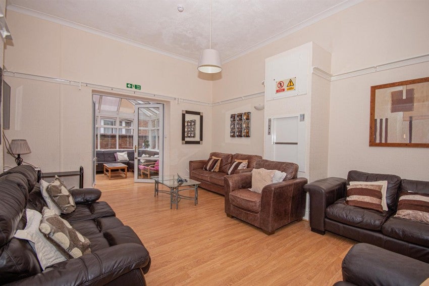 Room Gordon Street in Royal Leamington Spa