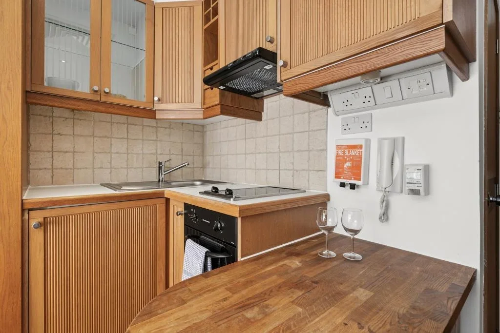 Flat Cartwright Gardens in Greater London