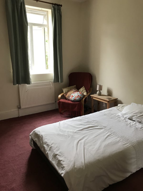 Room Overhill Road in Greater London