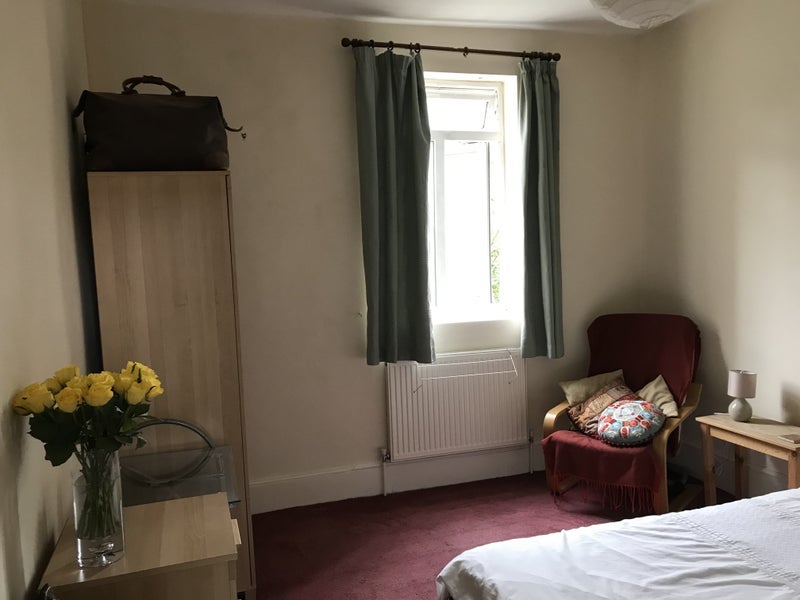 Room Overhill Road in Greater London