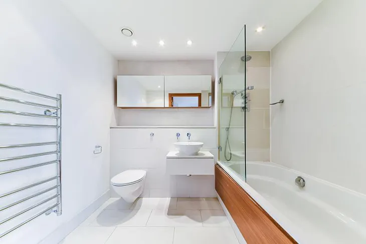 Flat Hertsmere Road in Greater London