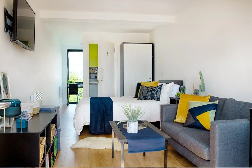 Room Myrtle Street in Liverpool
