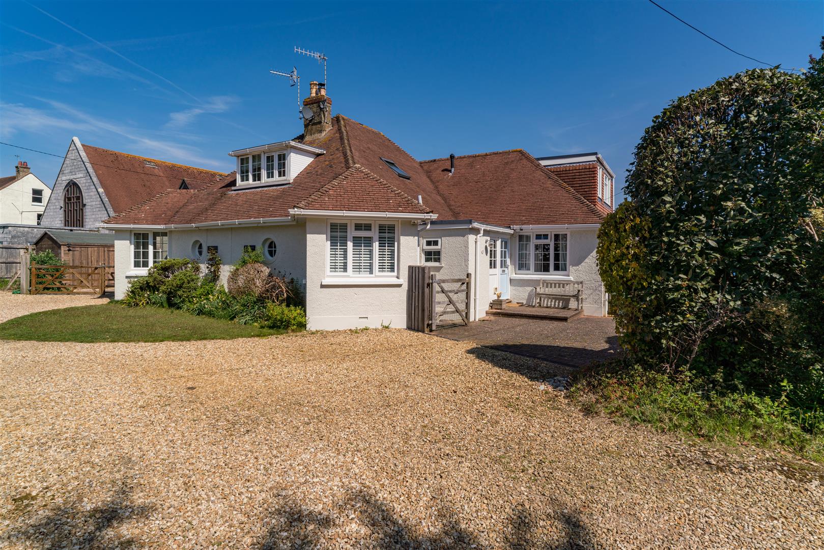 House Foreland Road in Bembridge