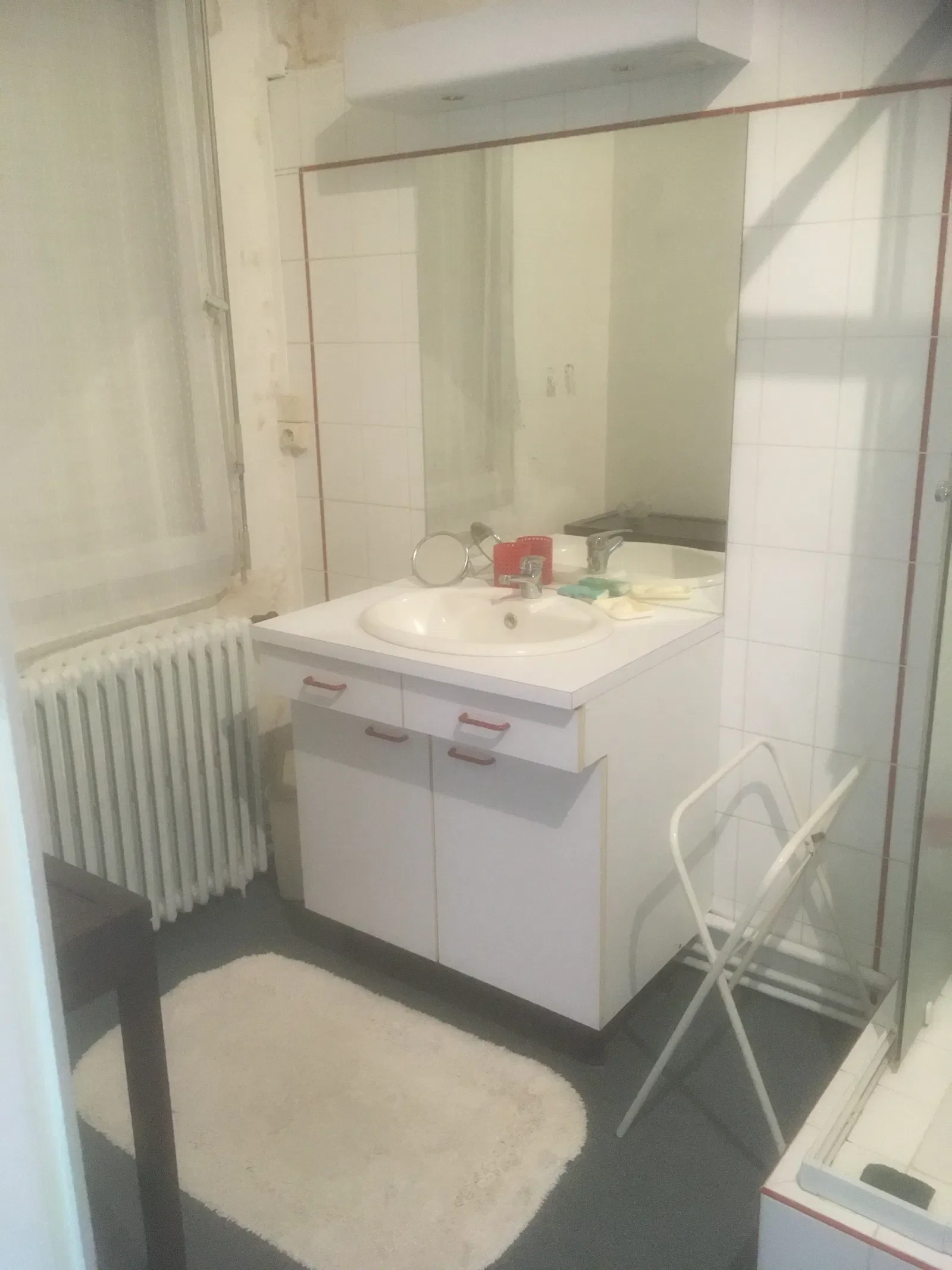 Room Rue Robert Caumont in Bordeaux