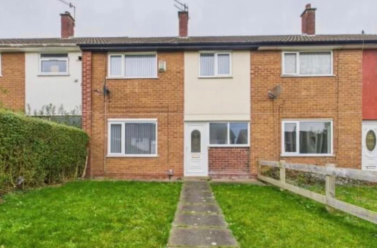 House Northbrook Way in Upton