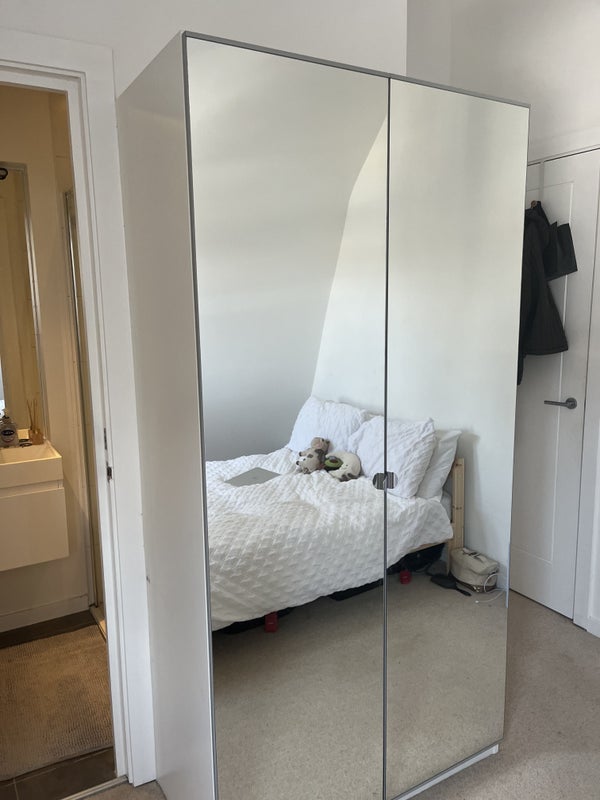 Room Meadow Place in Greater London