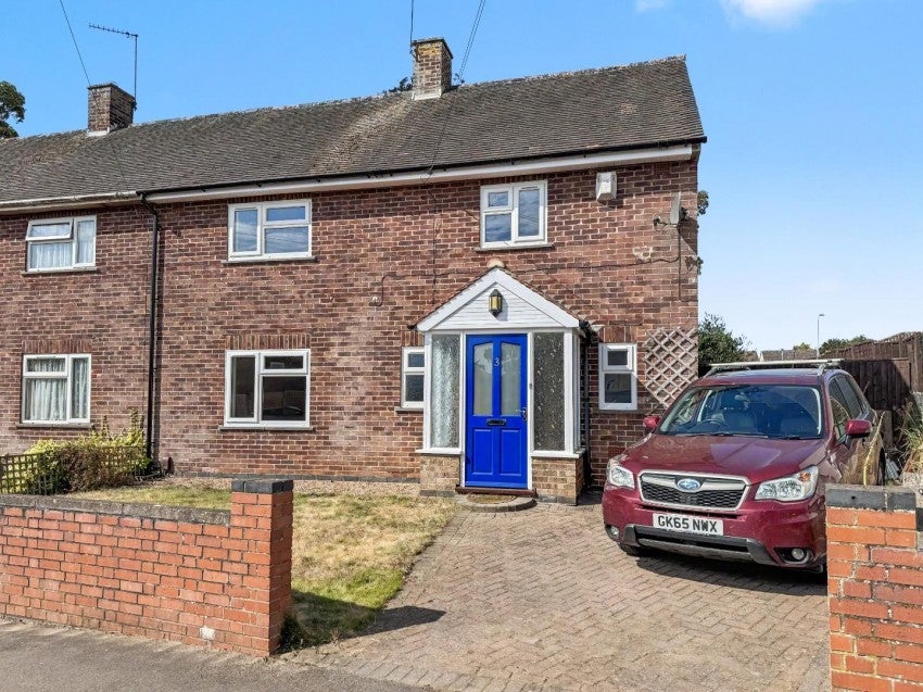 House Manor House Close in Earls Barton