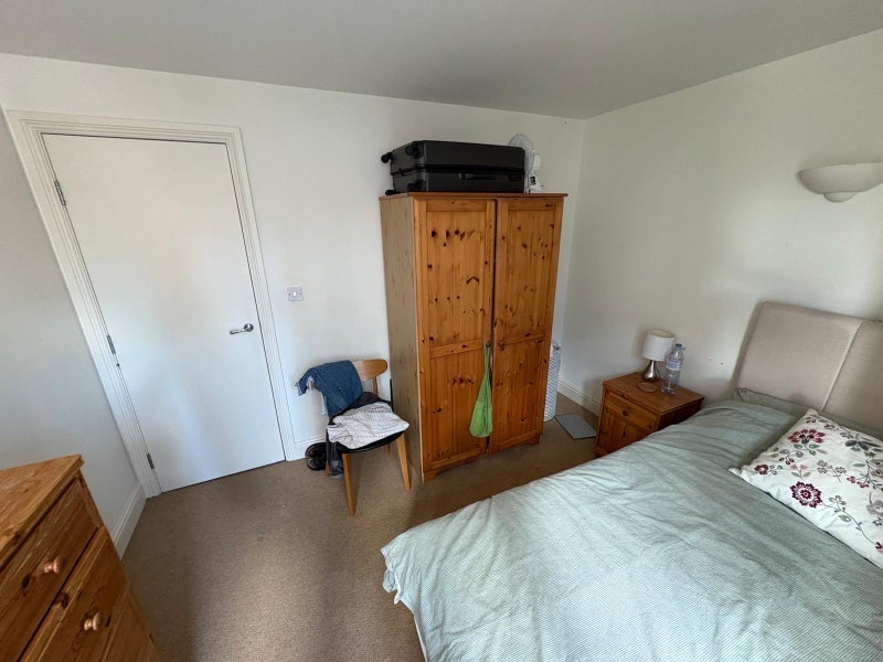 Room Westferry Road in Greater London
