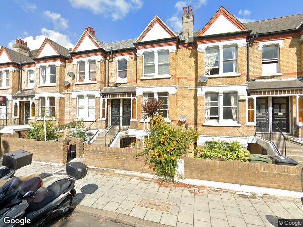Flat Knollys Road in Greater London