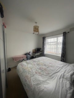 House Chestnut Road in Greater London