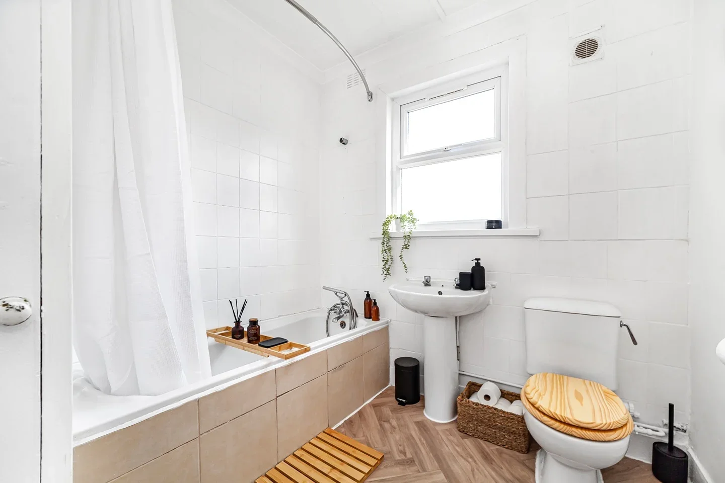 Room Riverdale Road in Greater London