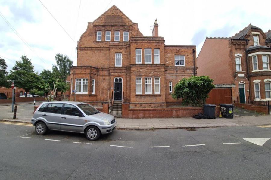 Room Saxby Street in Leicester