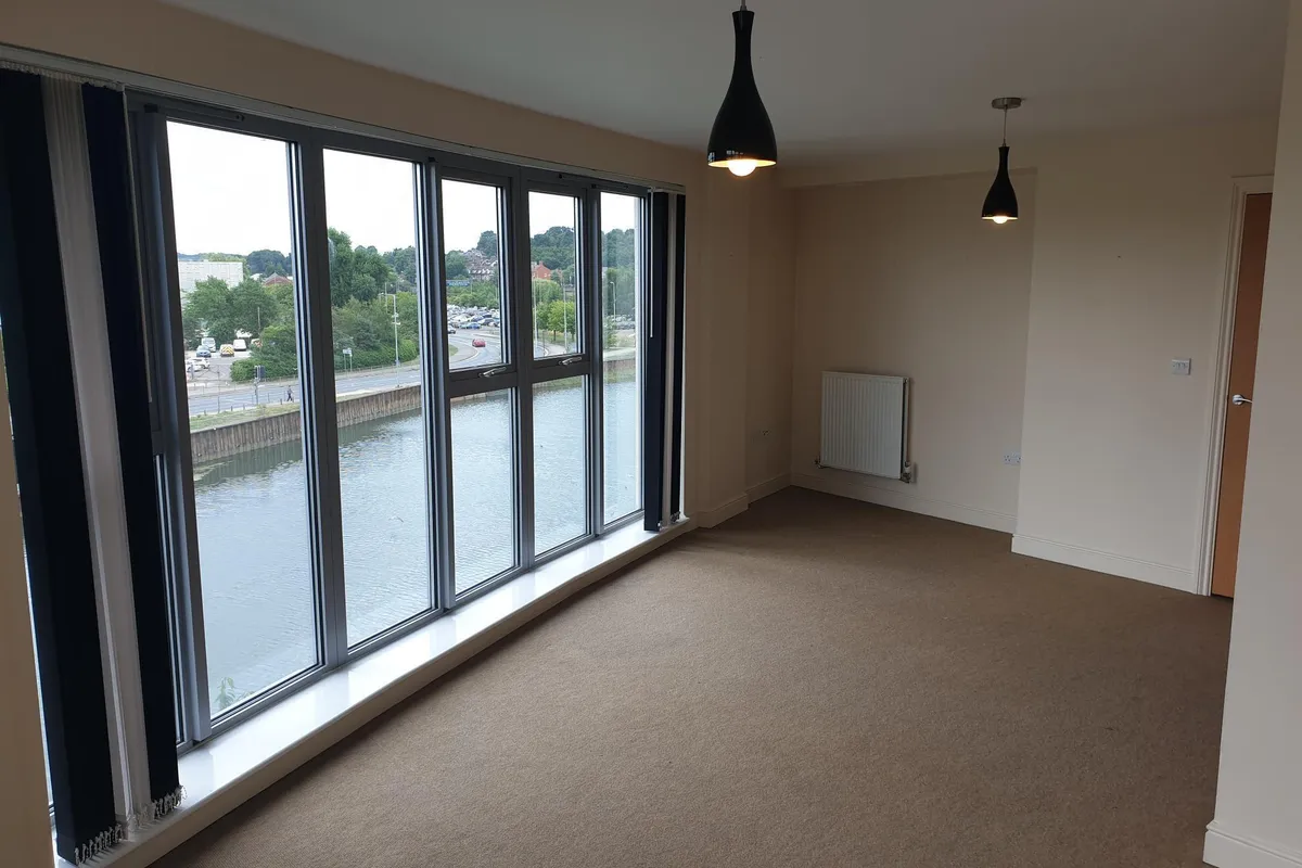 Flat Reavell Place in Ipswich