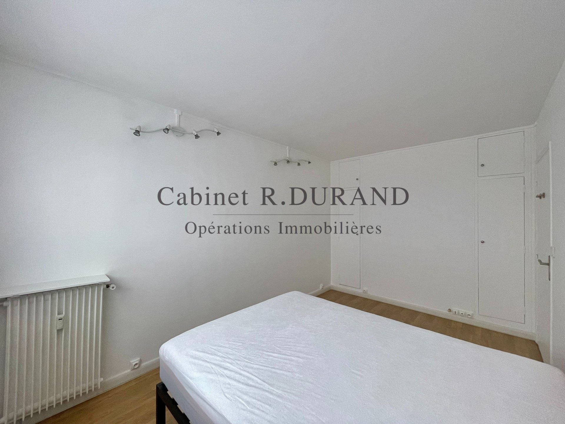 Flat Rue de l'Aigle in La Garenne-Colombes
