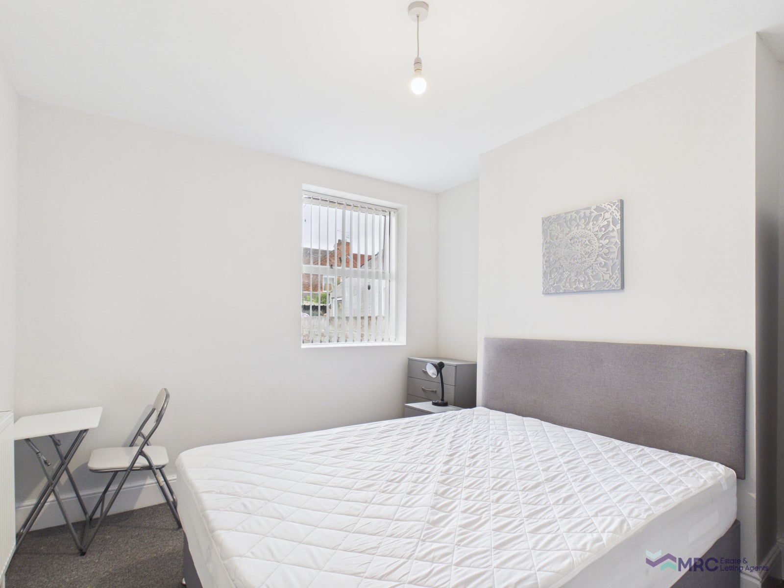 Room Bacheler Street in Hull