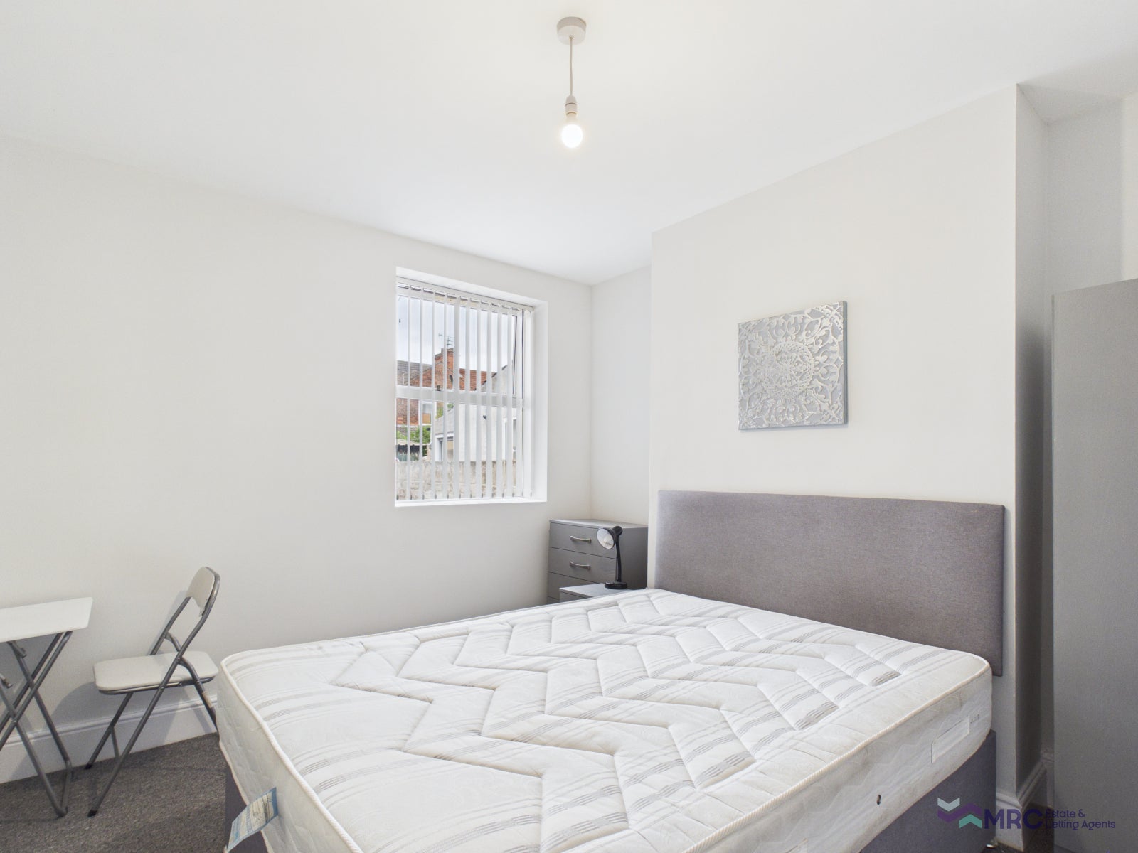 Room Bacheler Street in Hull