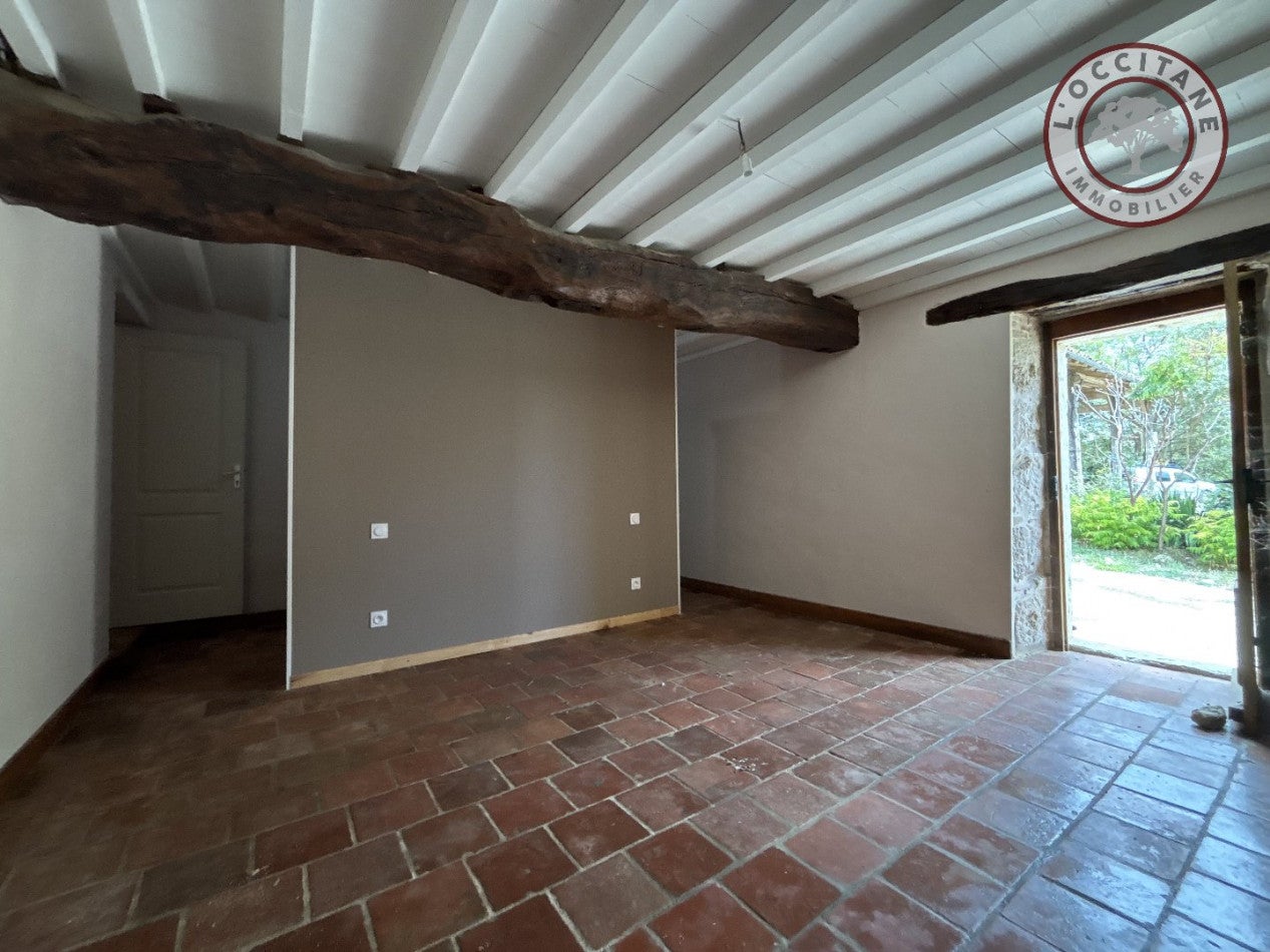 Maison Place du Ravelin à Sarrant