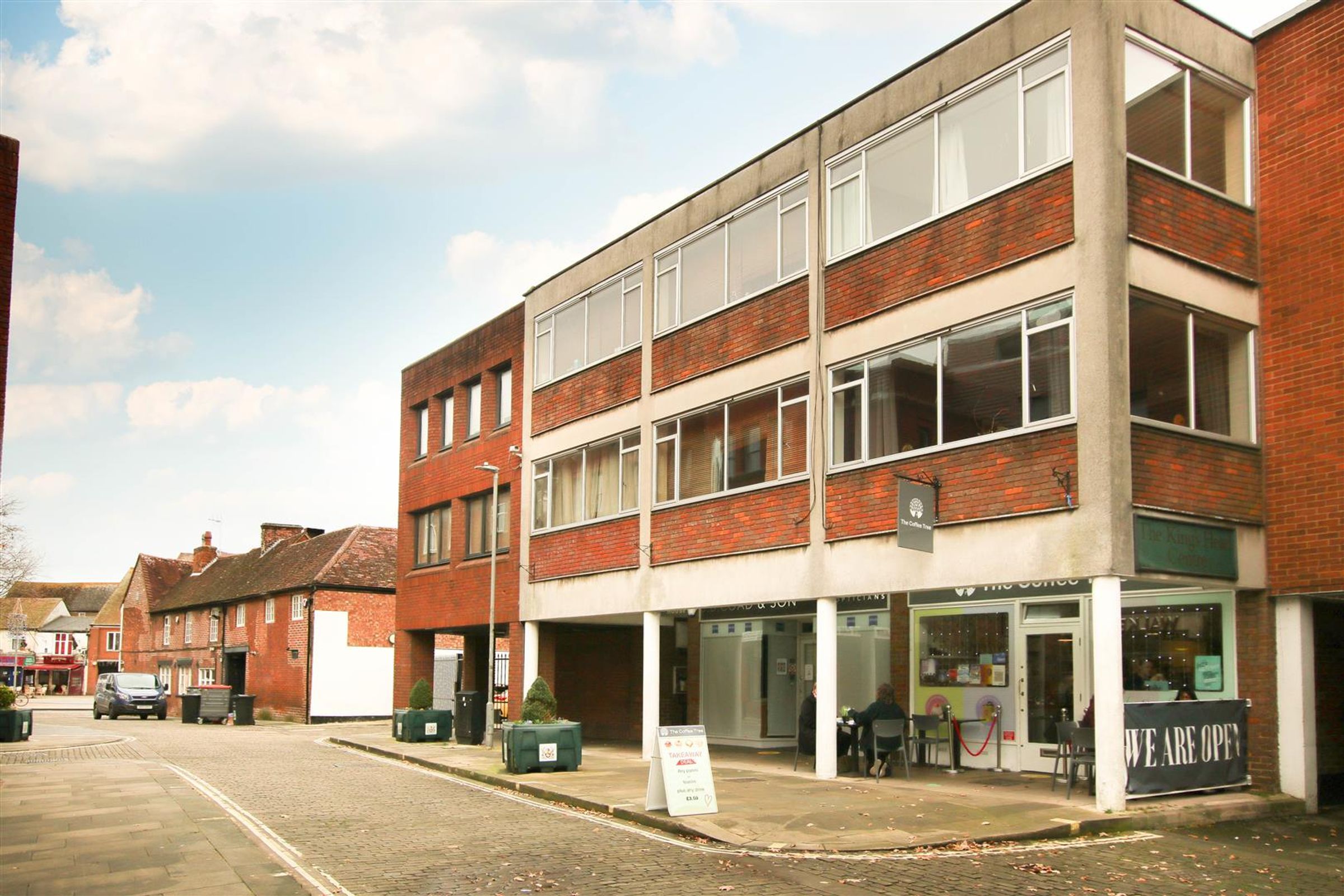 Flat George Street in Aylesbury