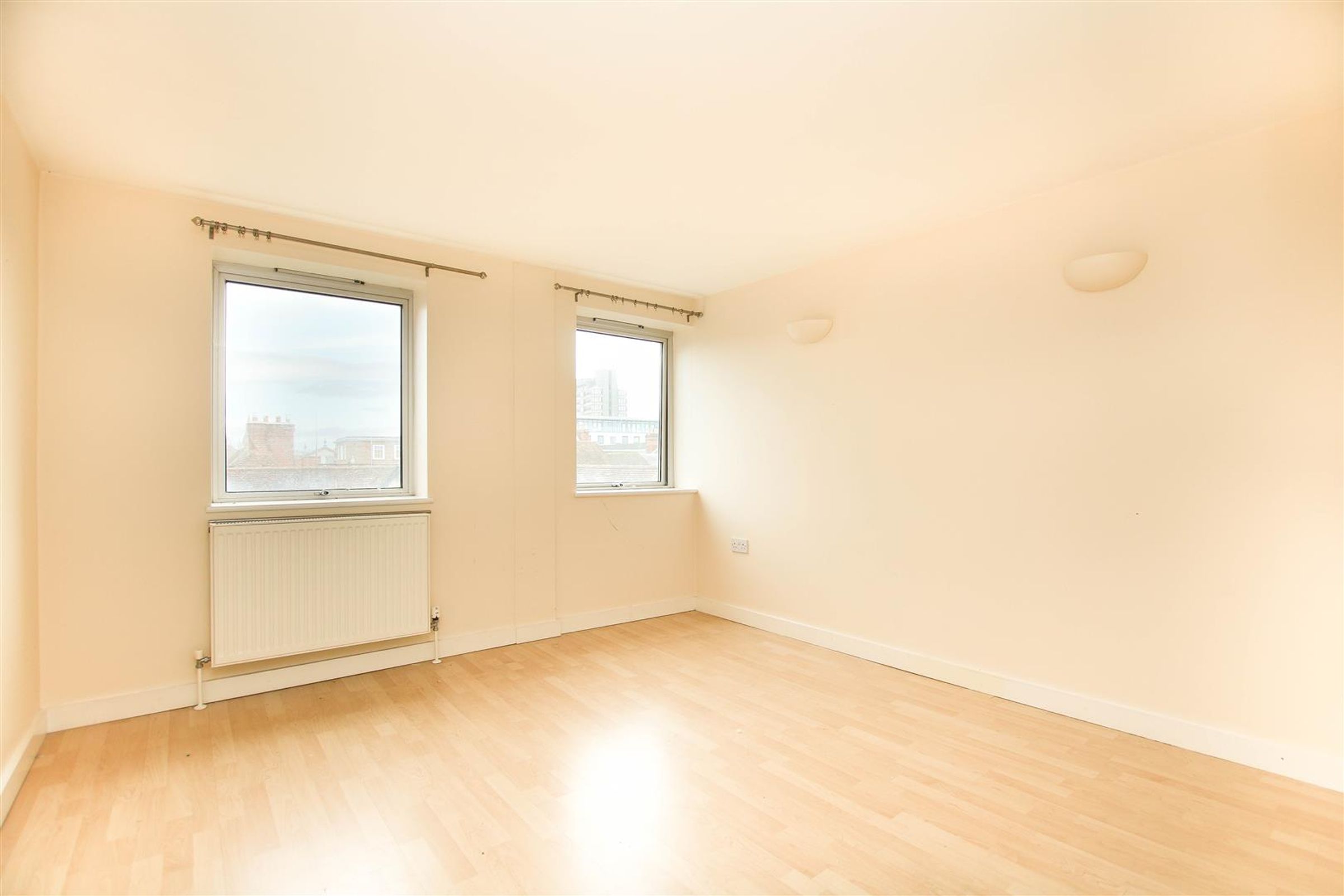 Flat George Street in Aylesbury