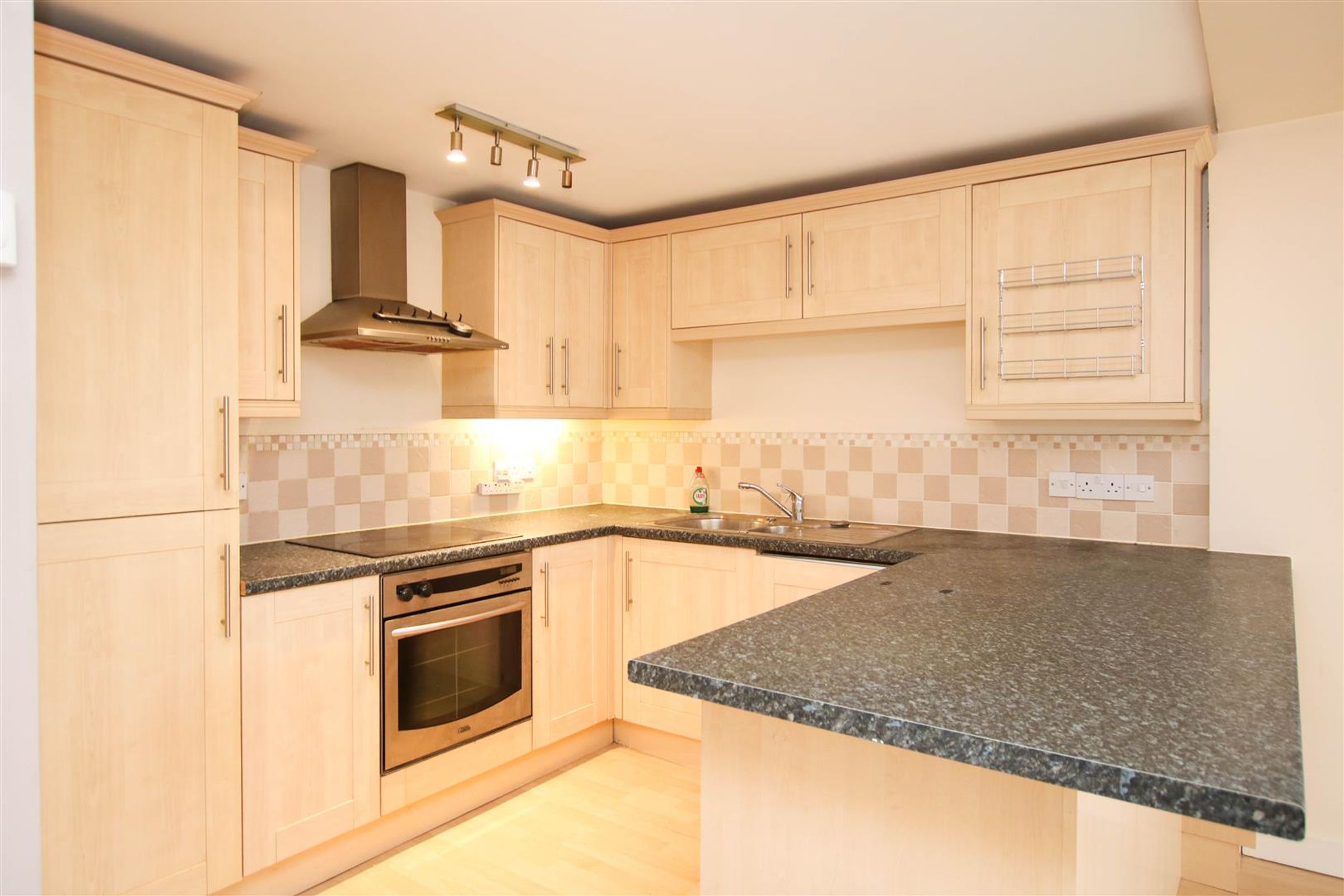 Flat George Street in Aylesbury