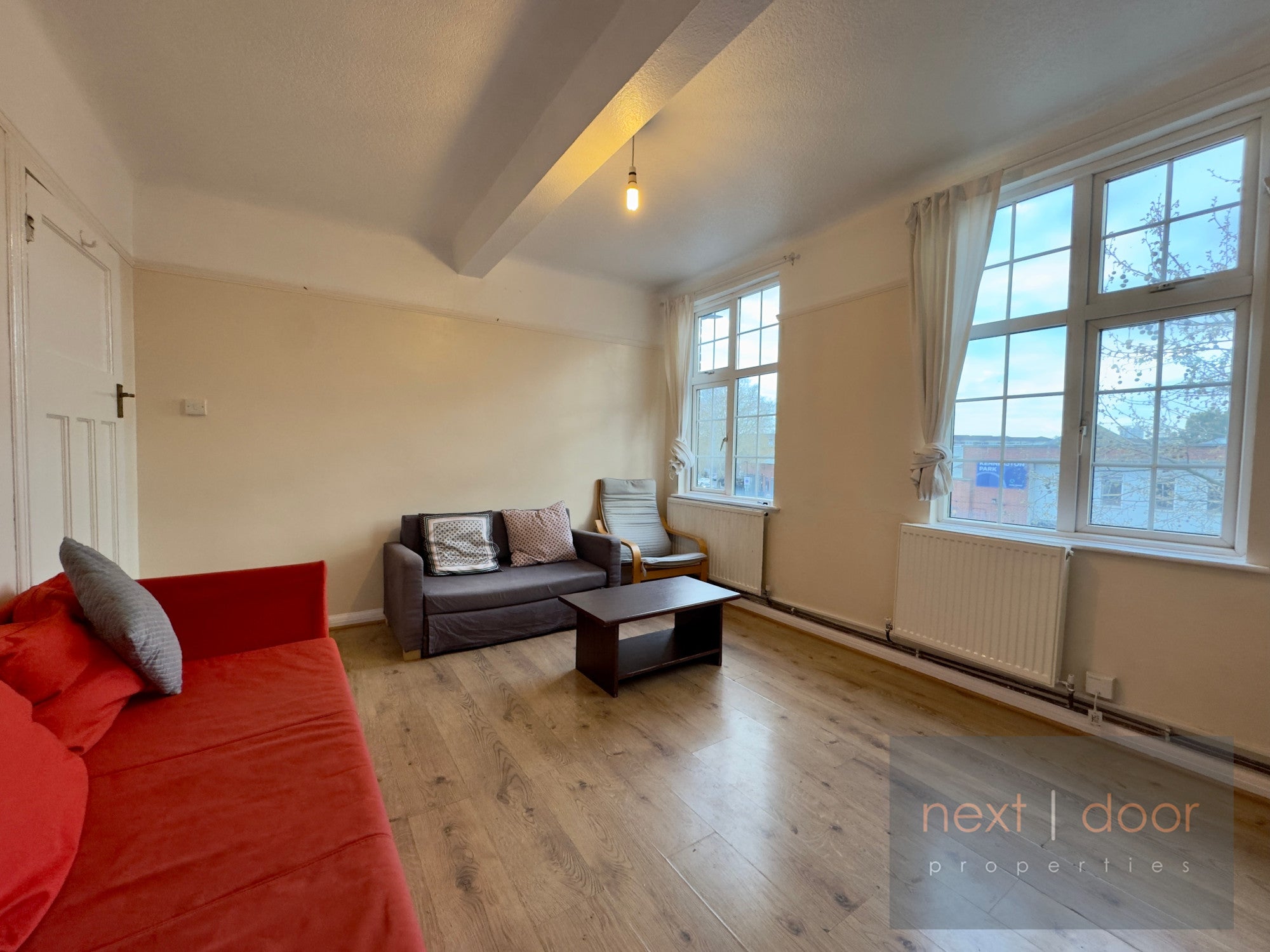 Flat Camberwell New Road in London