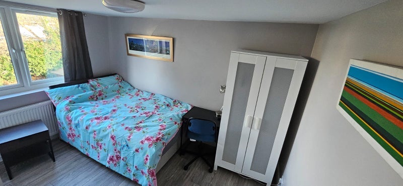 Room Tunnel Avenue in Greater London