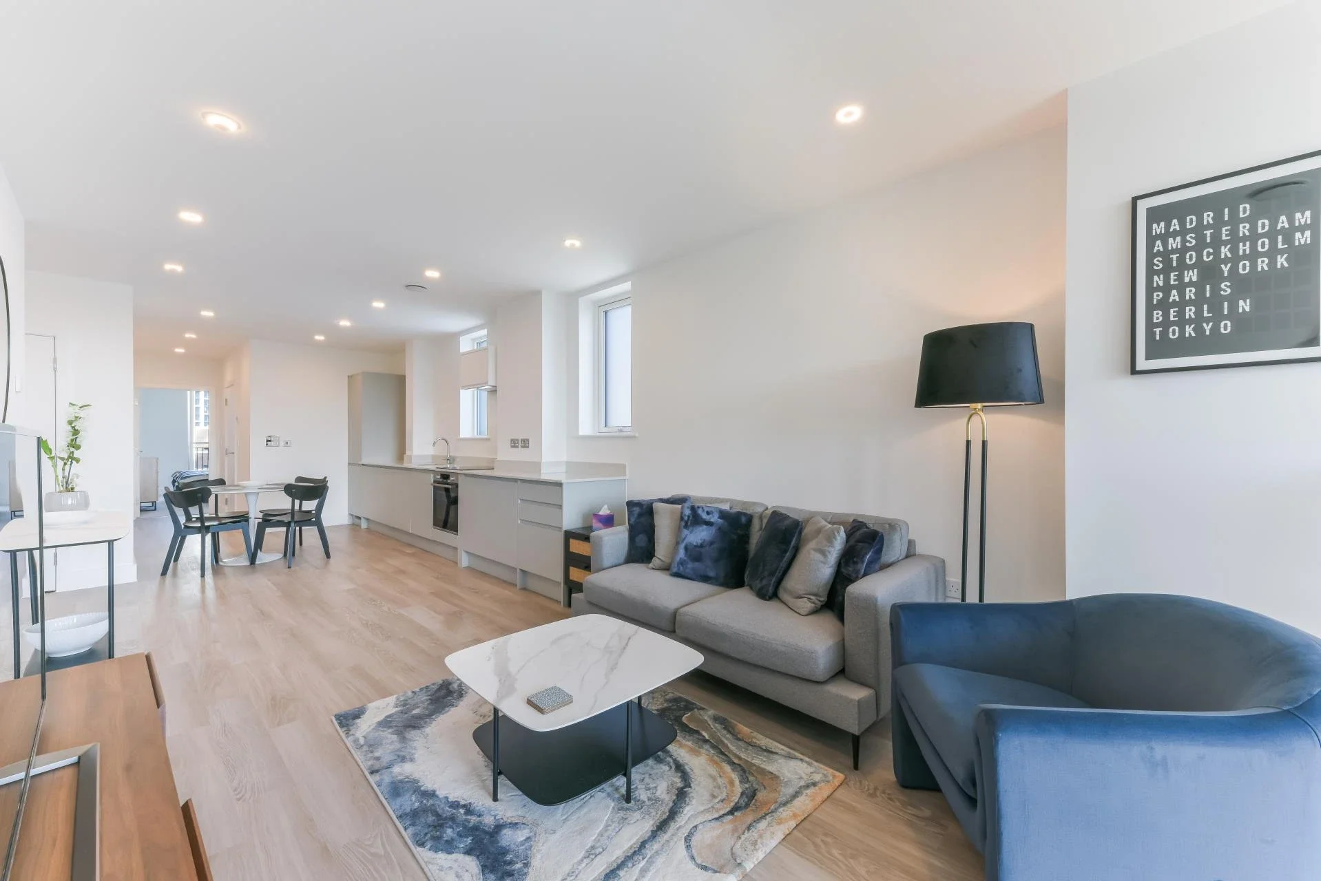 Flat Wyvil Road in Greater London