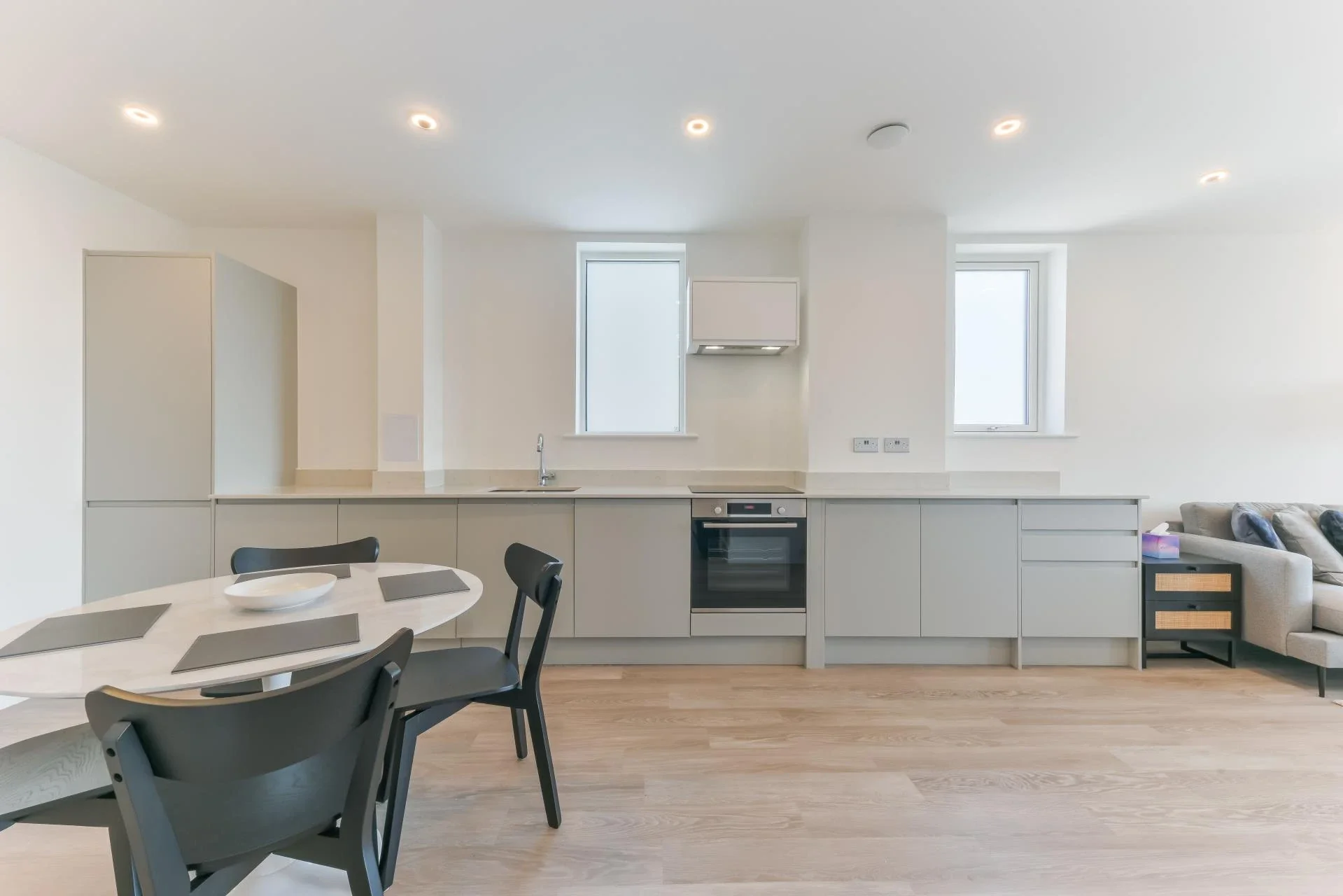Flat Wyvil Road in Greater London