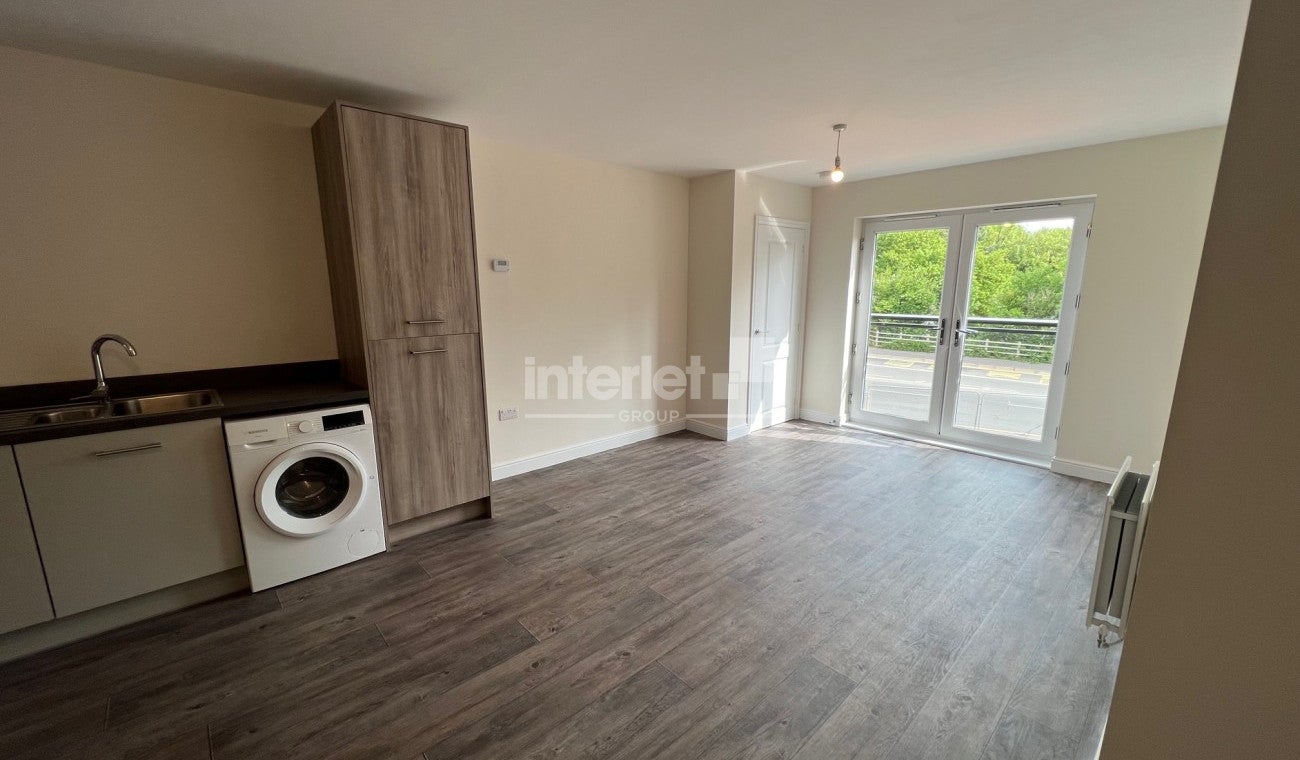 Flat Rhodfa Groes-Wen in Cardiff