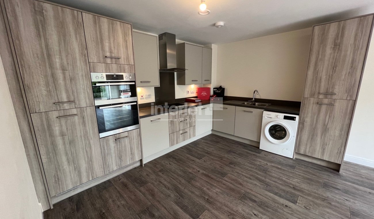 Flat Rhodfa Groes-Wen in Cardiff