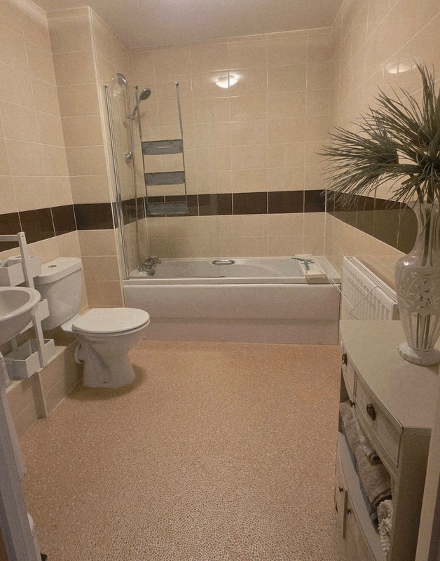 Room Oldfield Road in Maidenhead