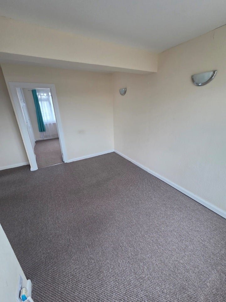 Flat Pett Level Road in Rother