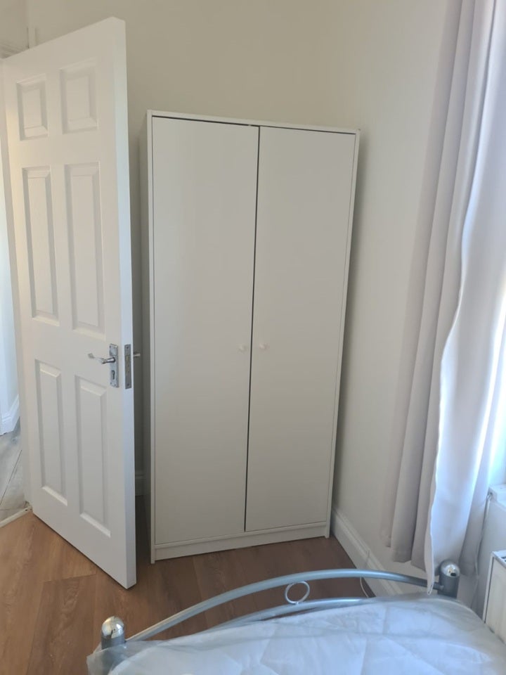 Room Mellitus Street in Greater London