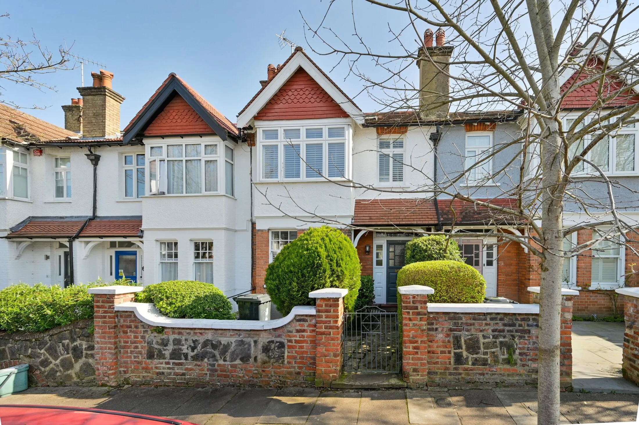 House Bellevue Road in Greater London