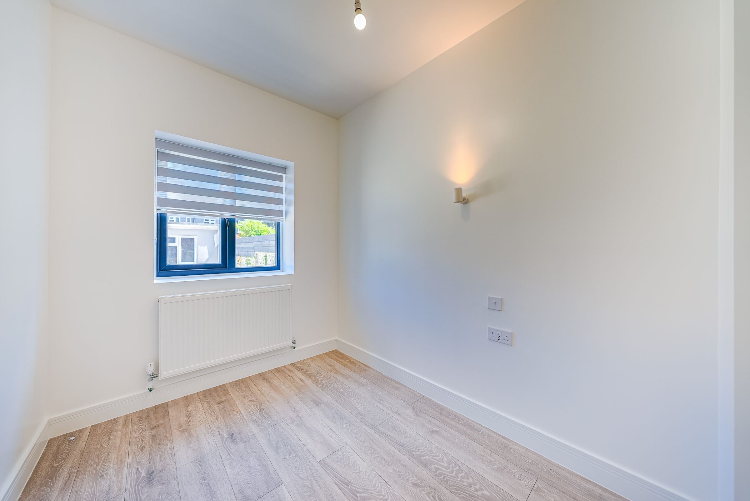 Room Trosley Avenue in Gravesham