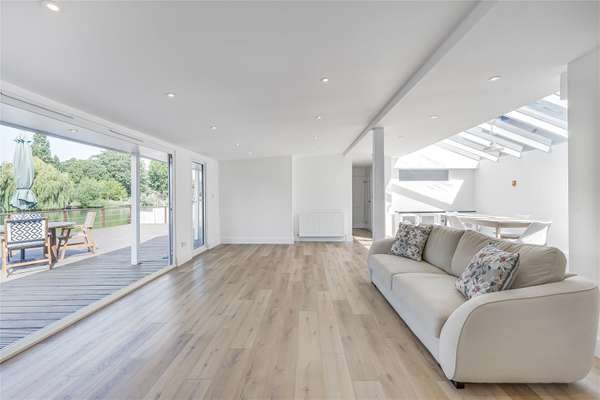 House Garrick's Ait in Elmbridge