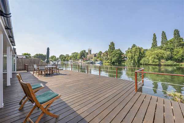 House Garrick's Ait in Elmbridge