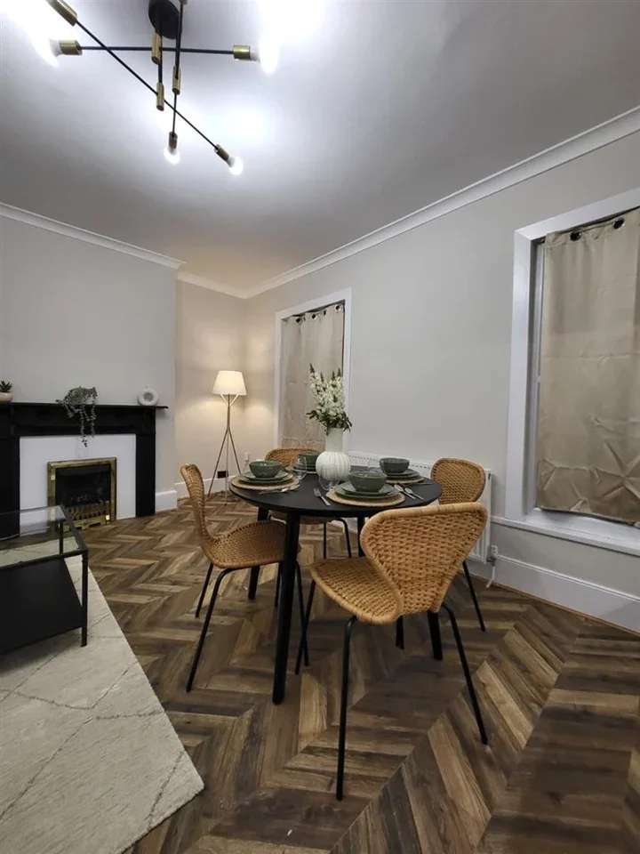 Flat Gilbert Road in Greater London