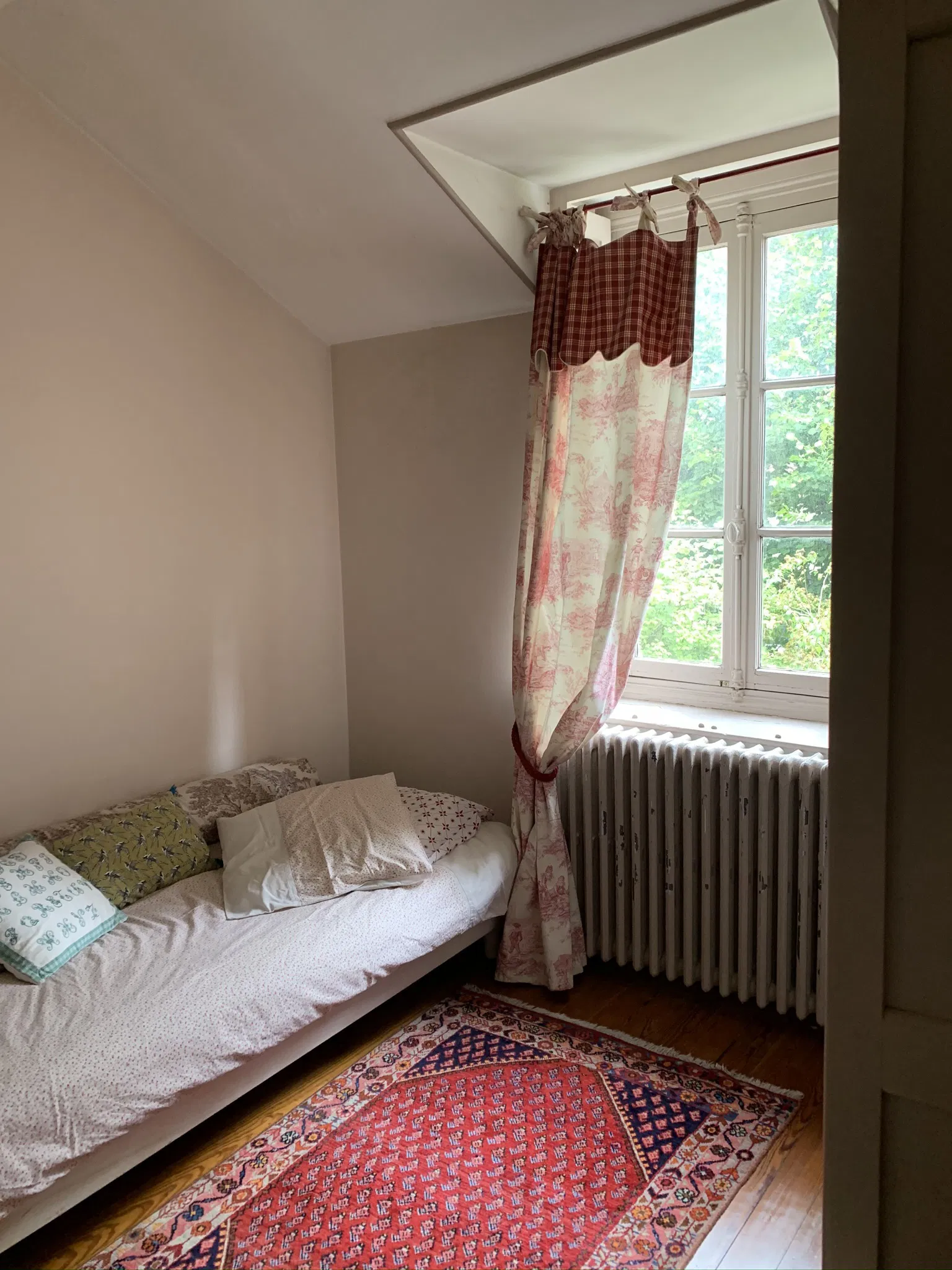 Chambre Boulevard du Maréchal Juin à Mantes-la-Jolie