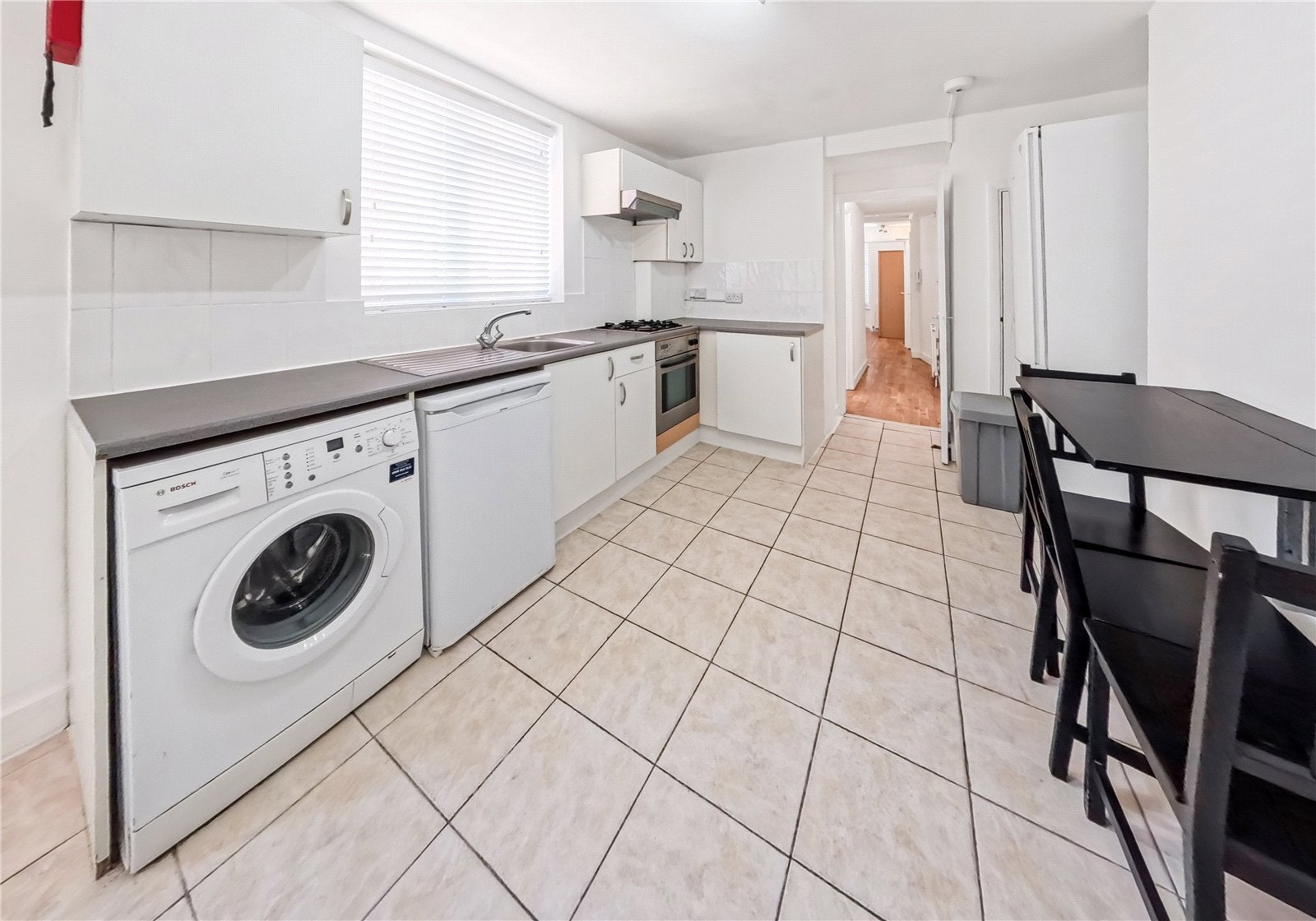 Flat Cotleigh Road in Greater London