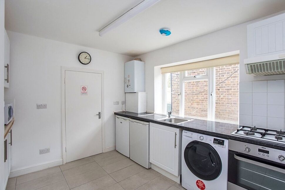 Flat Watling Street in Hertsmere